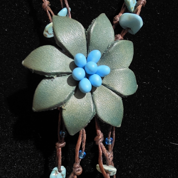 Genuine handmade turquoise and leather Adjustable necklace. - Picture 3 of 4